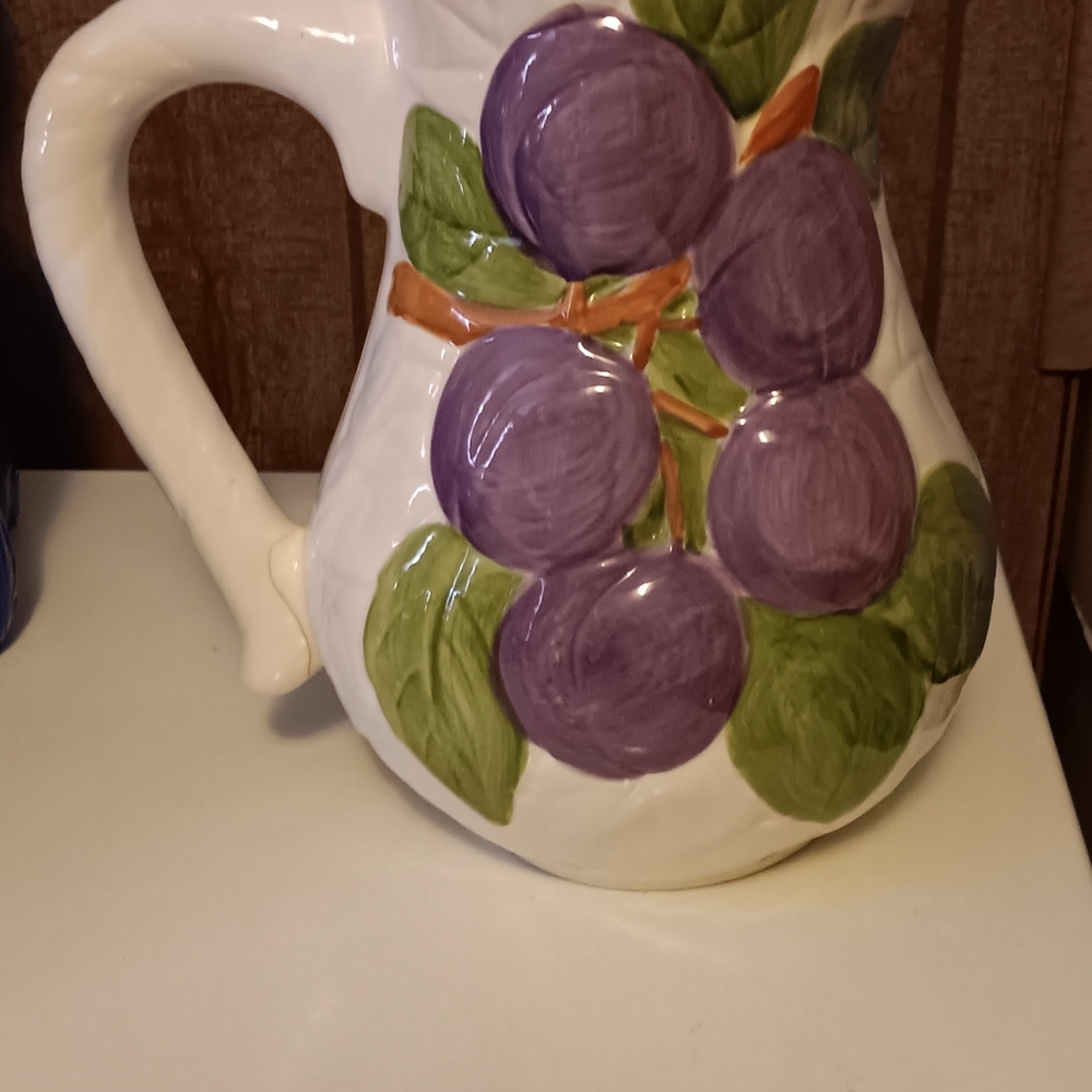 VINTAGE SHAFFORD FRUIT DU JOUR PLUM PITCHER. THE 80'S. - Picture 2 of 5